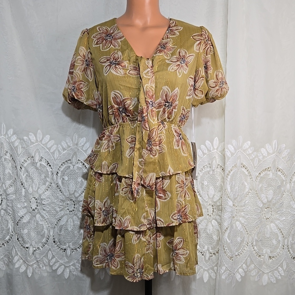 Mimi Chica Floral Print Dress sz Medium NWT